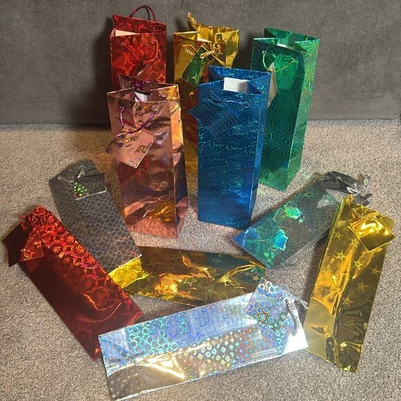 Brightly Colored Holographic Party Gift Bags 24 Bags with Handles & Card - Picture 3 of 9
